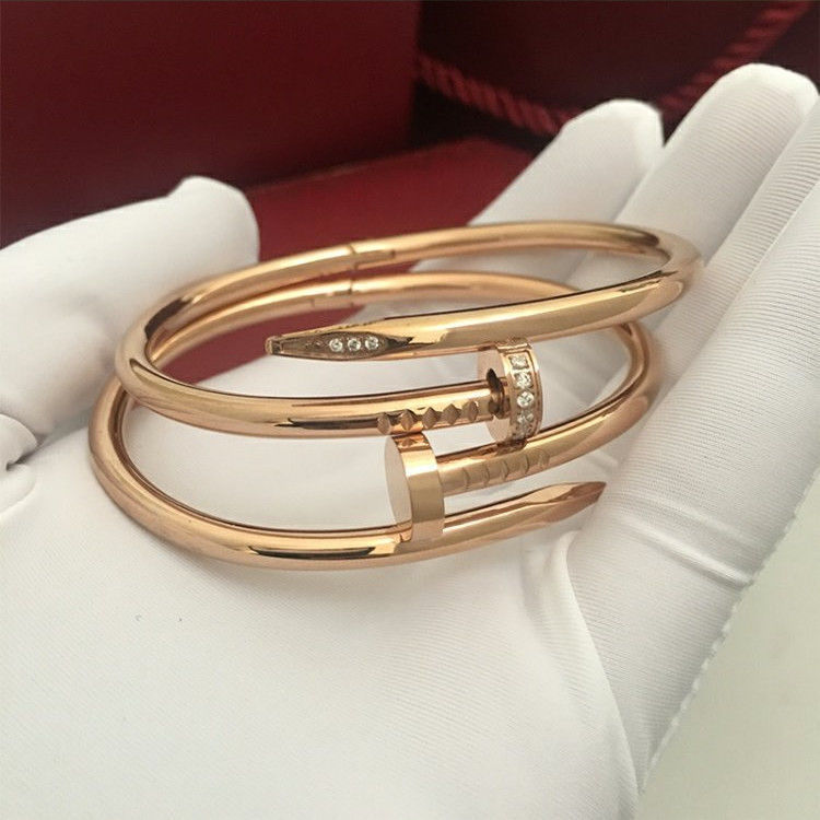 Sleek Nail Bracelet