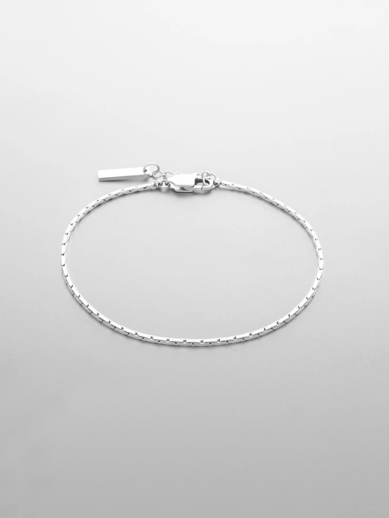 Minimal Wire Bracelet